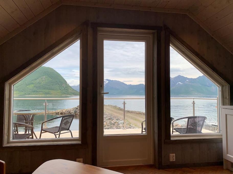 Leilighet I Rorbu Pa Kaldfarnes - Yttersia Senja Exterior foto