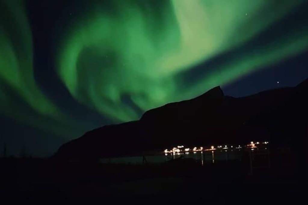 Leilighet I Rorbu Pa Kaldfarnes - Yttersia Senja Exterior foto