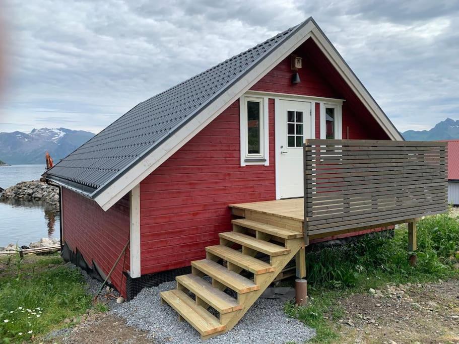 Leilighet I Rorbu Pa Kaldfarnes - Yttersia Senja Exterior foto